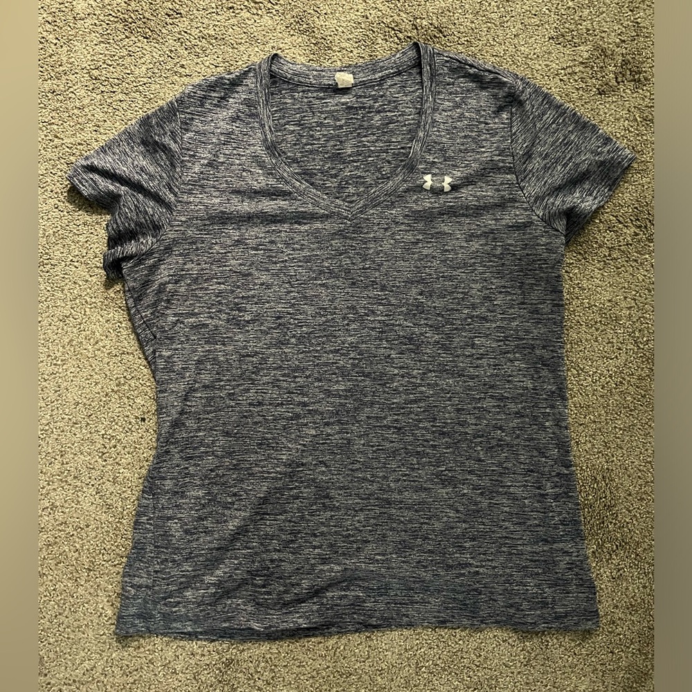 Size large Under Armour women’s athletic t-shirt